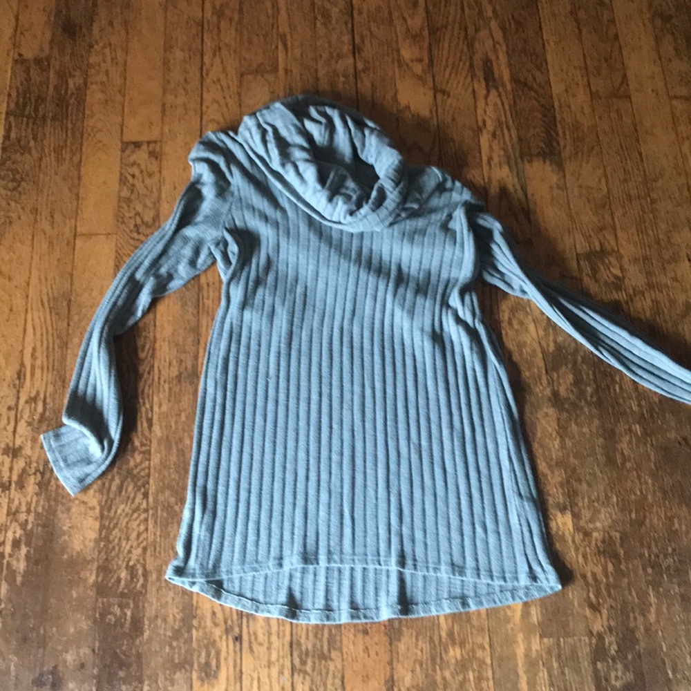 Gray turtleneck
